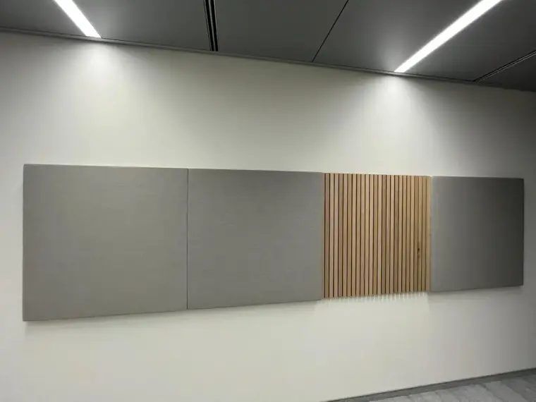 Montagedetail an einer Ladeneinrichtung